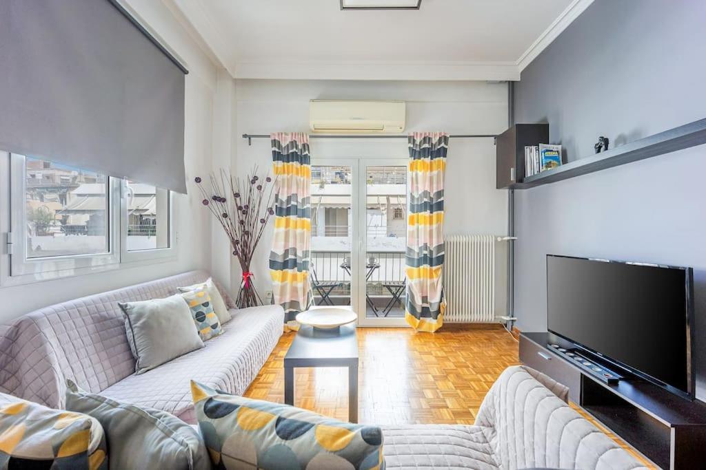 Apartment In The Middle Of Everything Athen Exterior foto
