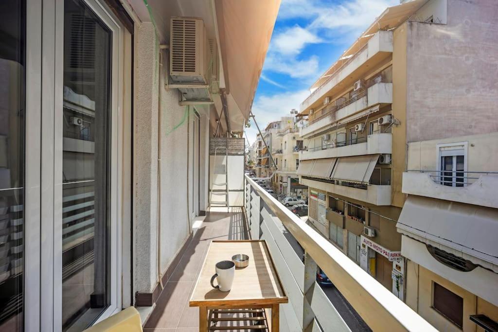 Apartment In The Middle Of Everything Athen Exterior foto
